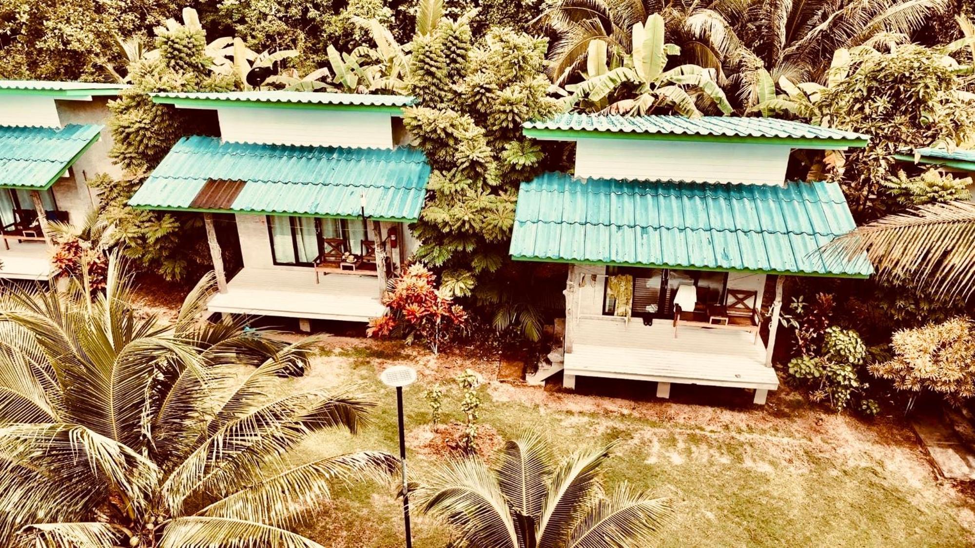 สวนมะพร้าว เกาะกูด รีสอร์ต  Hotel Ko Kut ภายนอก รูปภาพ